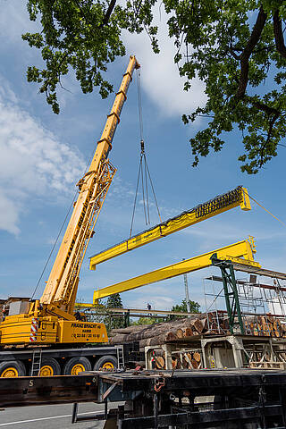 Crane assembly